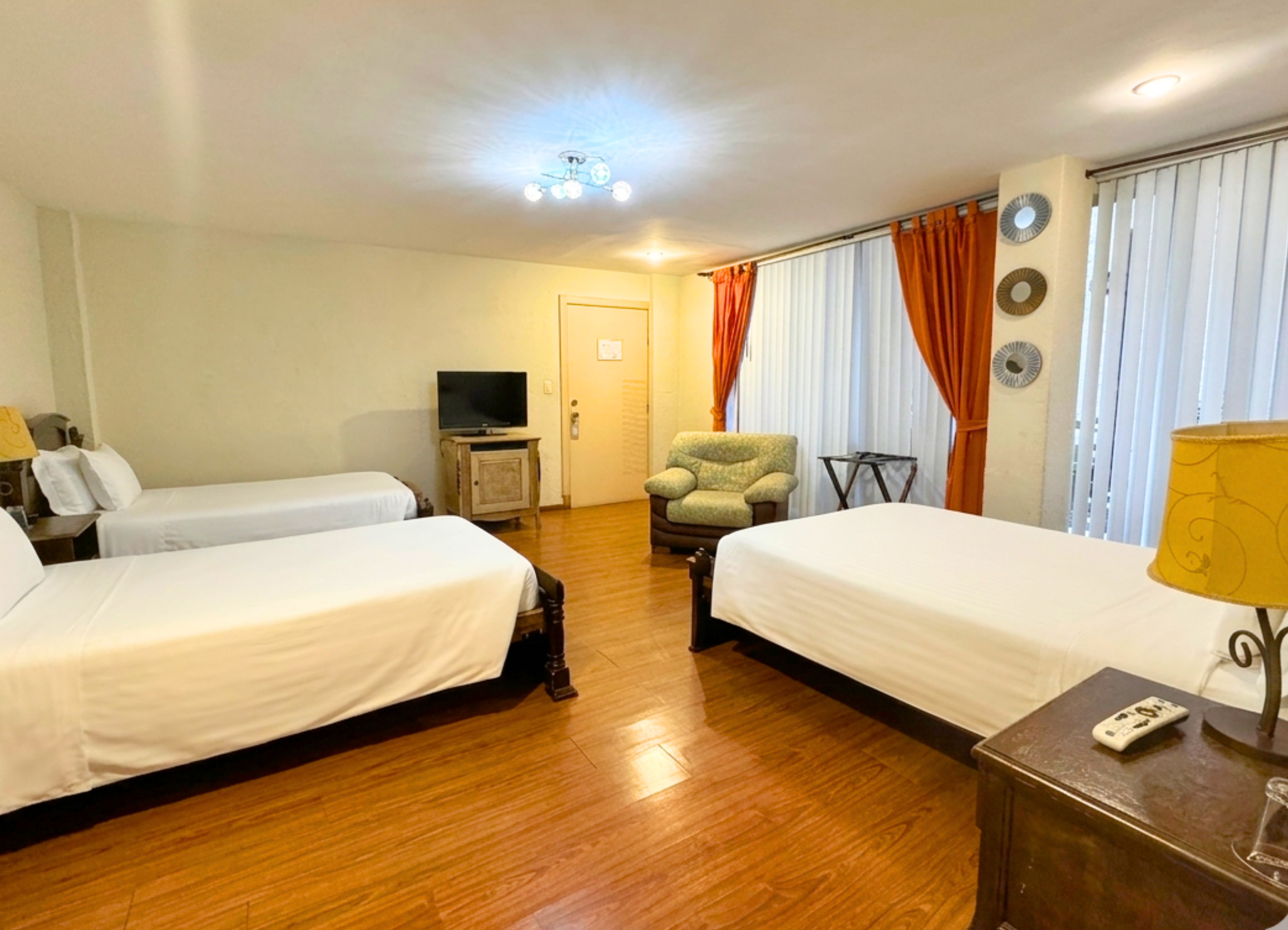 Habitaci&oacute;n Triple adaptada para movilidad reducida